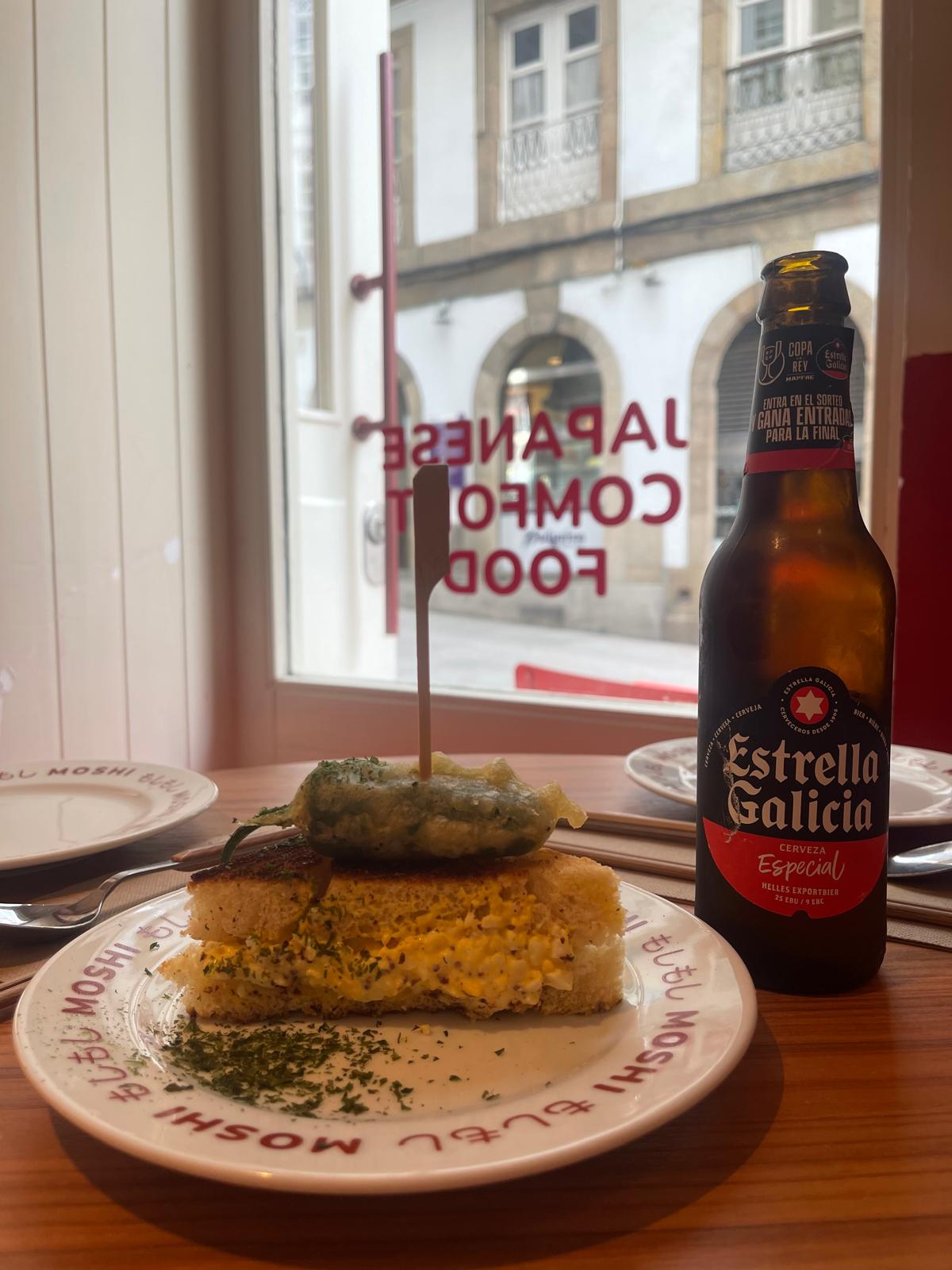 Tamago sando con pimiento de Padrón tempurizado